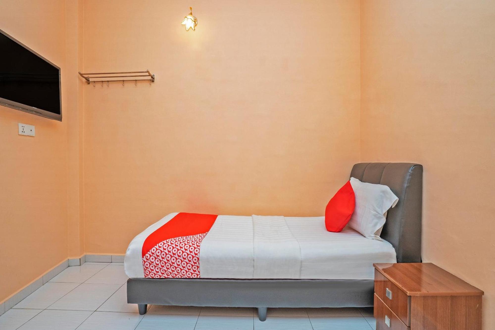 Sz Hotel Lumut Dış mekan fotoğraf