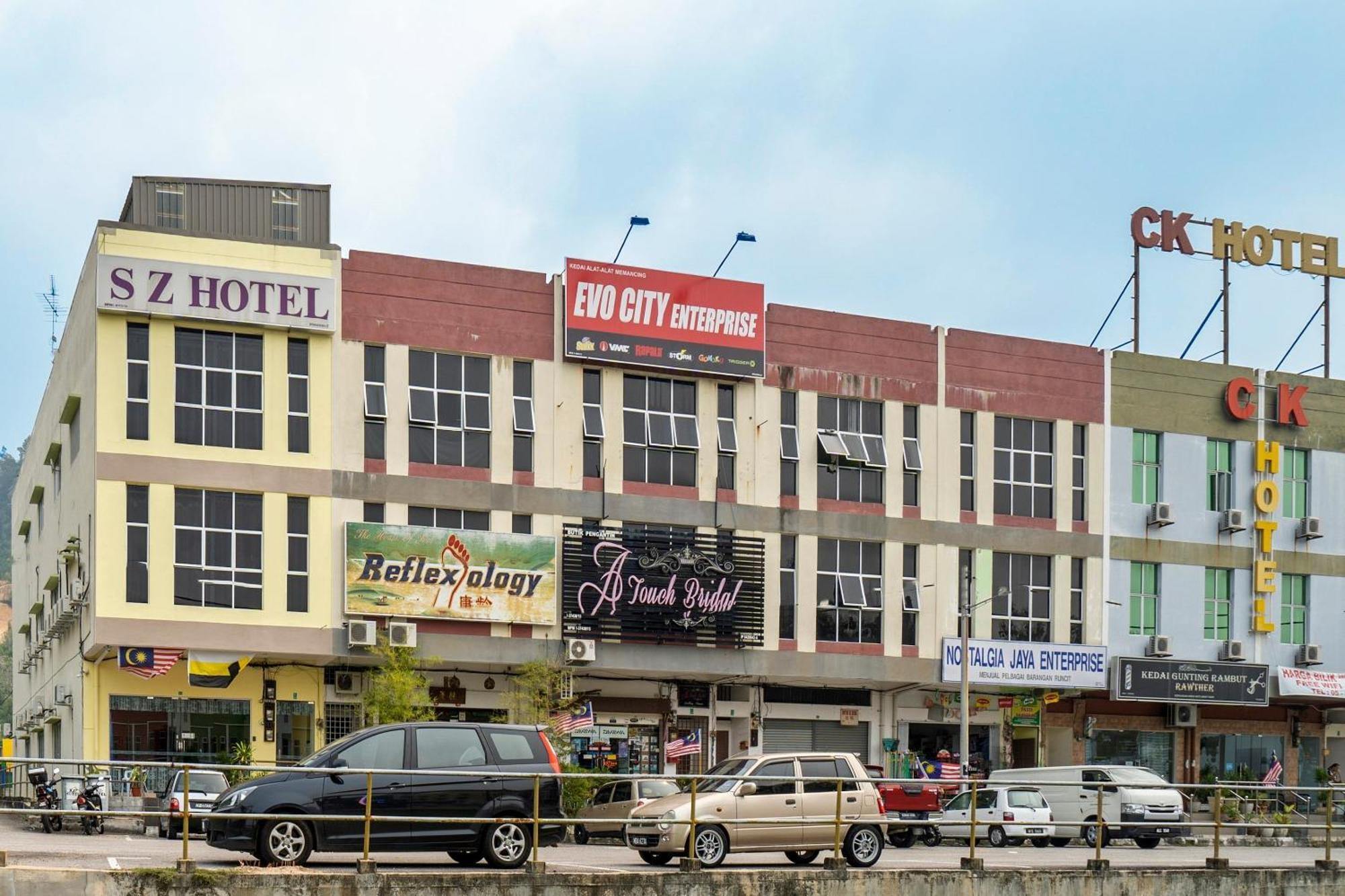 Sz Hotel Lumut Dış mekan fotoğraf